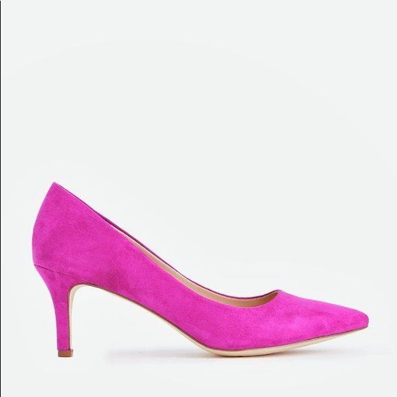BRAND NEW IN BOX Magenta Faux Suede Pointed Pumps - Picture 3 of 6